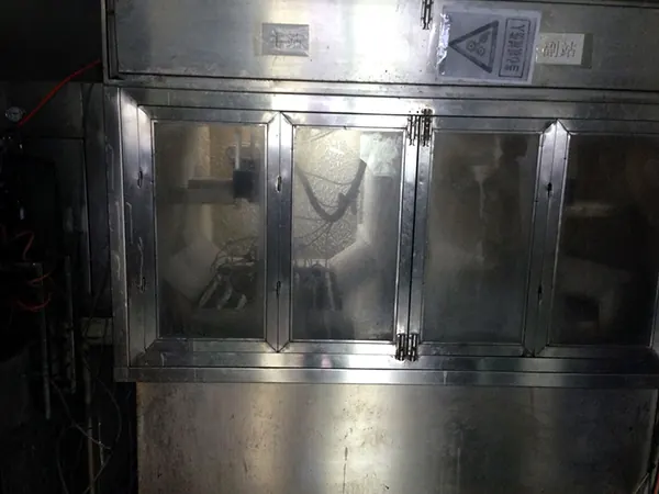 Surface treatments: Autospray paint booth