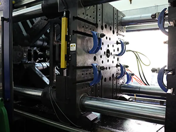 Injection mold installed in a molding machine