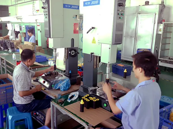 Final assembly: Ultrasonic welding